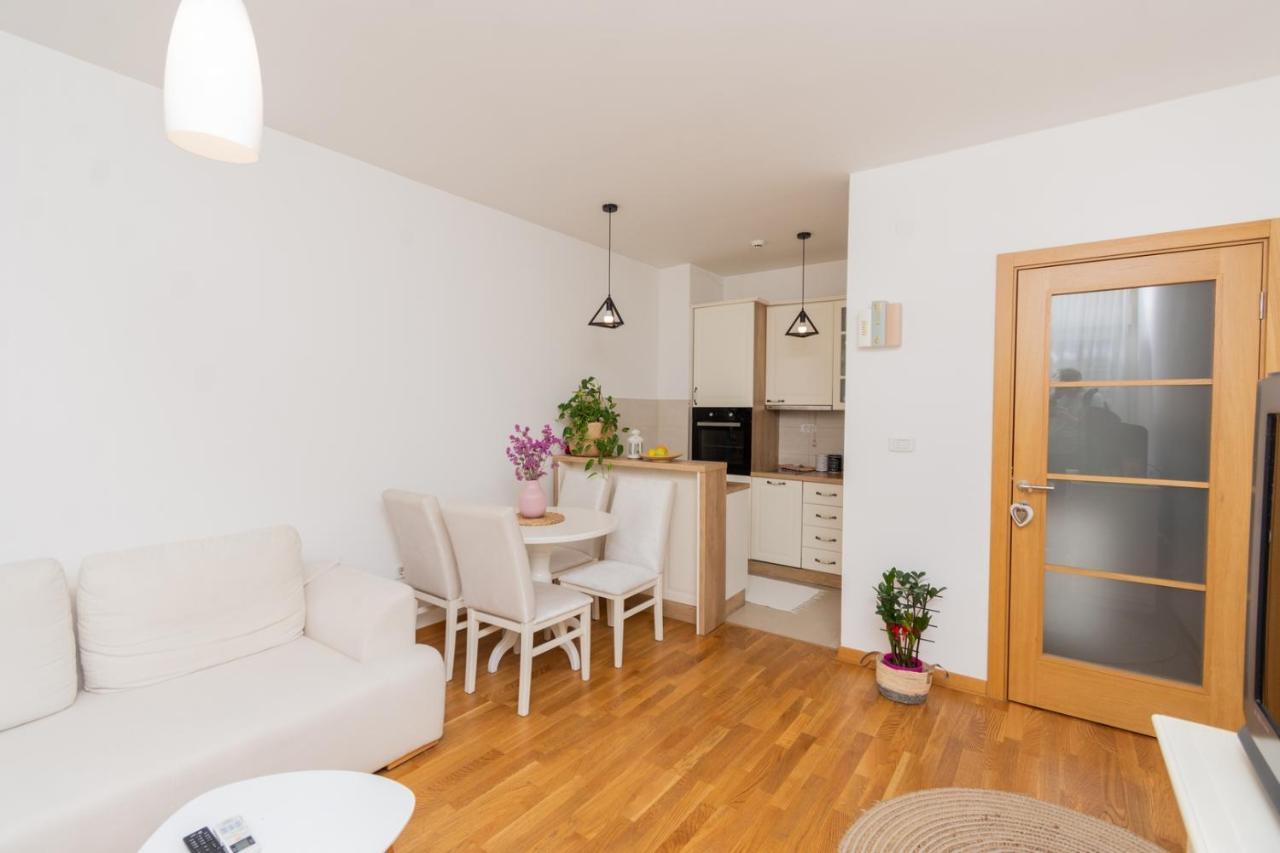 Lux City Apartment With Parking Podgorica Esterno foto