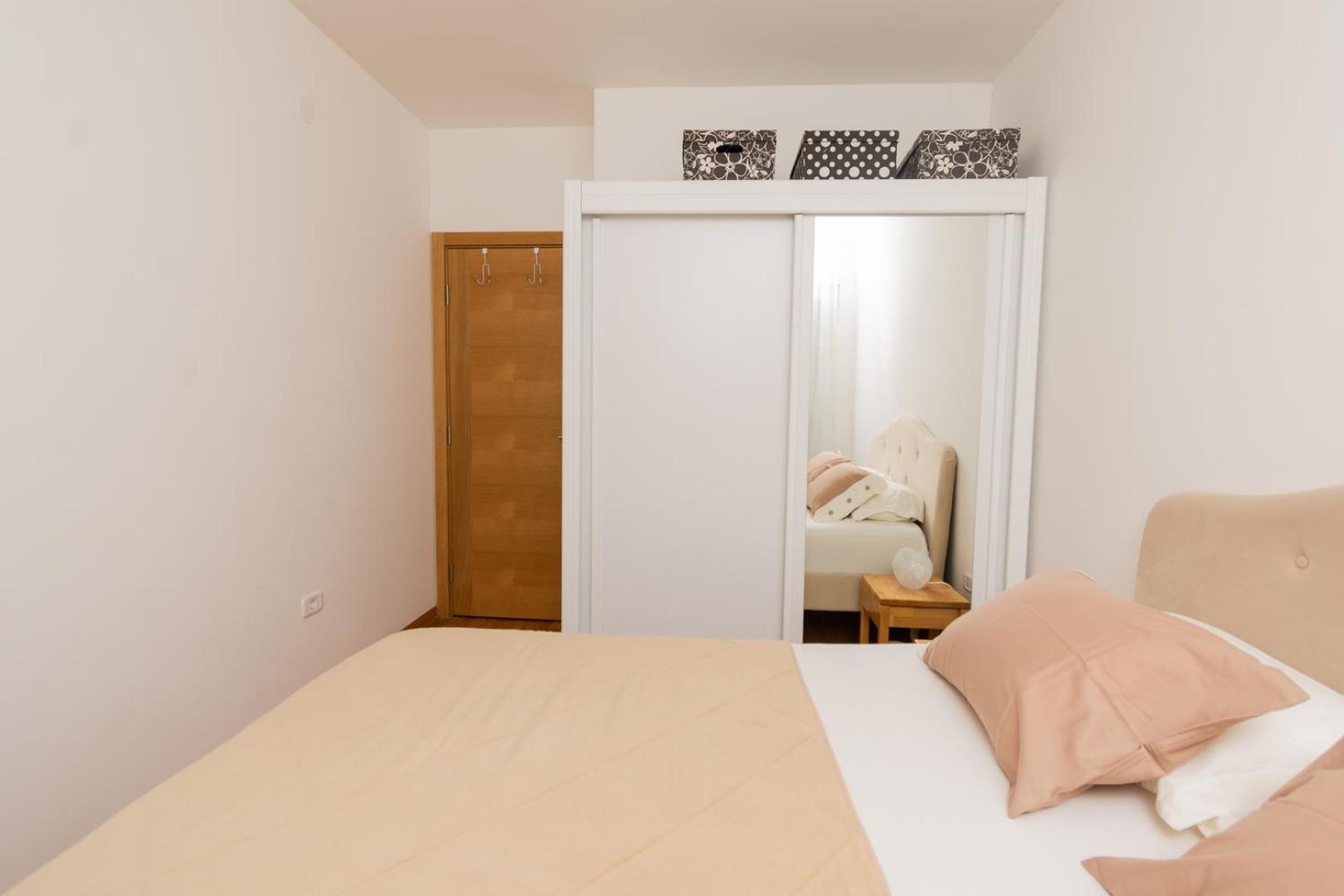 Lux City Apartment With Parking Podgorica Esterno foto